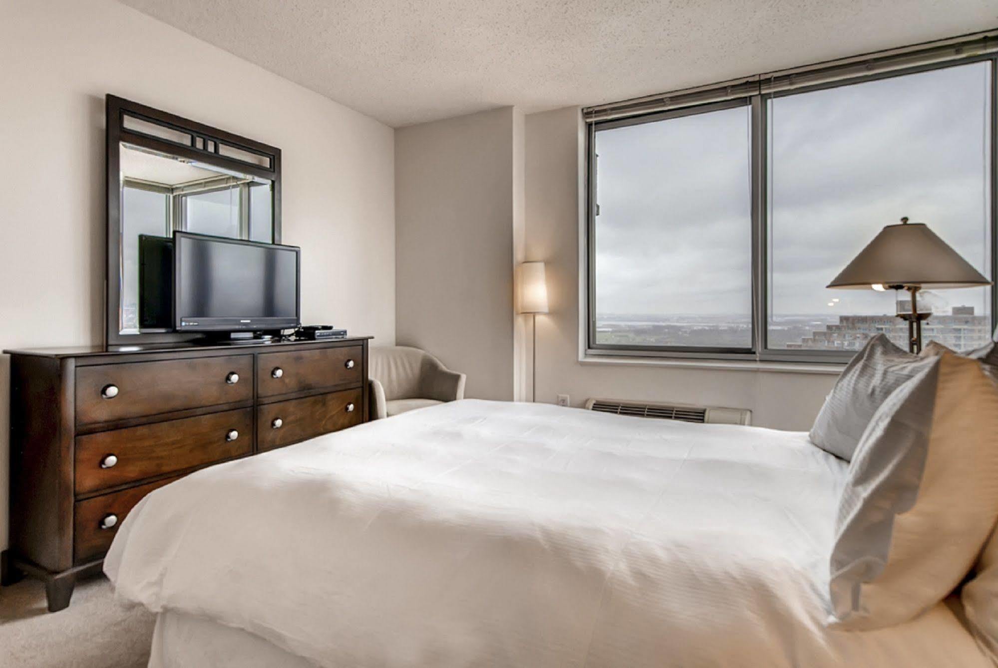 Global Luxury Suites At Exchange Jersey City Esterno foto